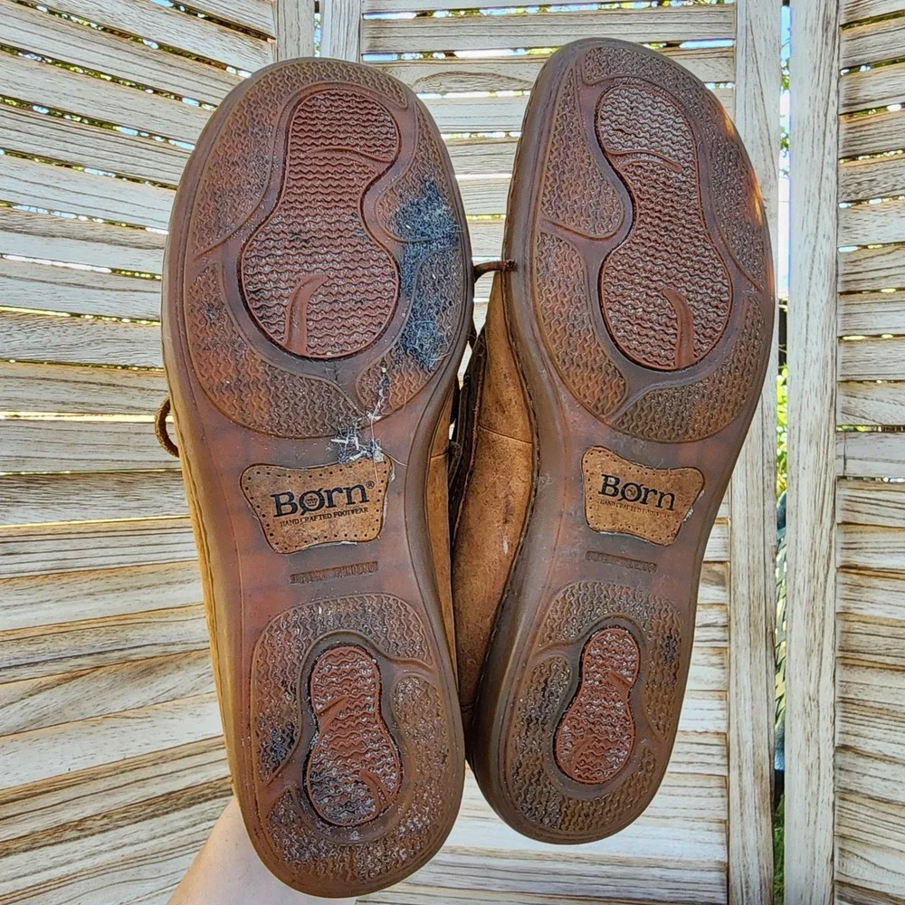 Born Sz 10.5 Brown Leather Boat Shoe Loafer Preppy Moccasin Quiet Luxury Casual